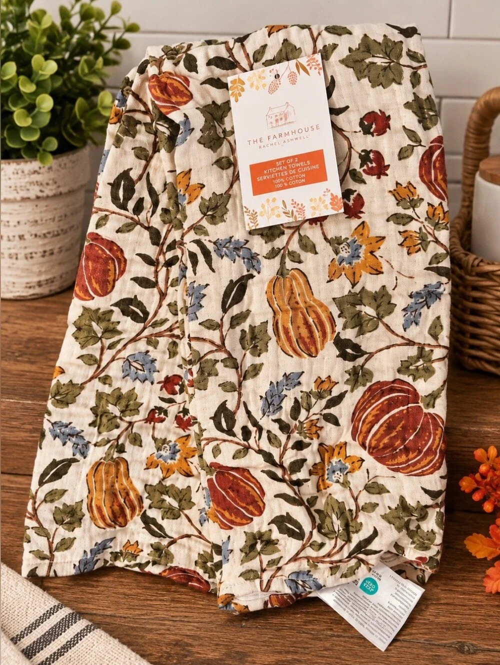 The Farmhouse Harvest Cotton Kitchen Towel - Pumpkin Floral (Multi)